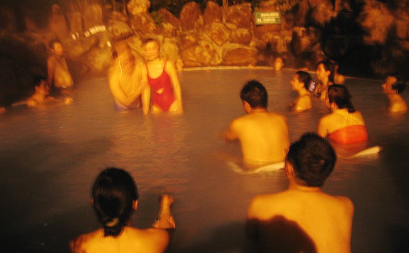 泡温泉|成都公社海螺沟自驾泡温泉 2004